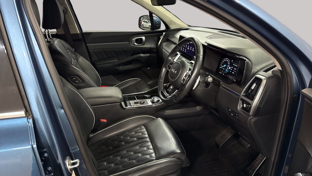 2022 Kia Sorento Gt-line 7 Seat, Automatic, 47164 km, Right Side Front Door Cabin View