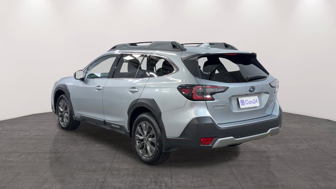 Left Back Diagonal (45- Degree) View