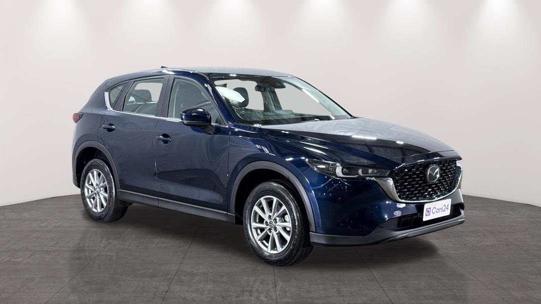 2023 Mazda CX-5 G25 Maxx Sport (FWD), Automatic, 48672 km, Right Front Diagonal (45- Degree) View