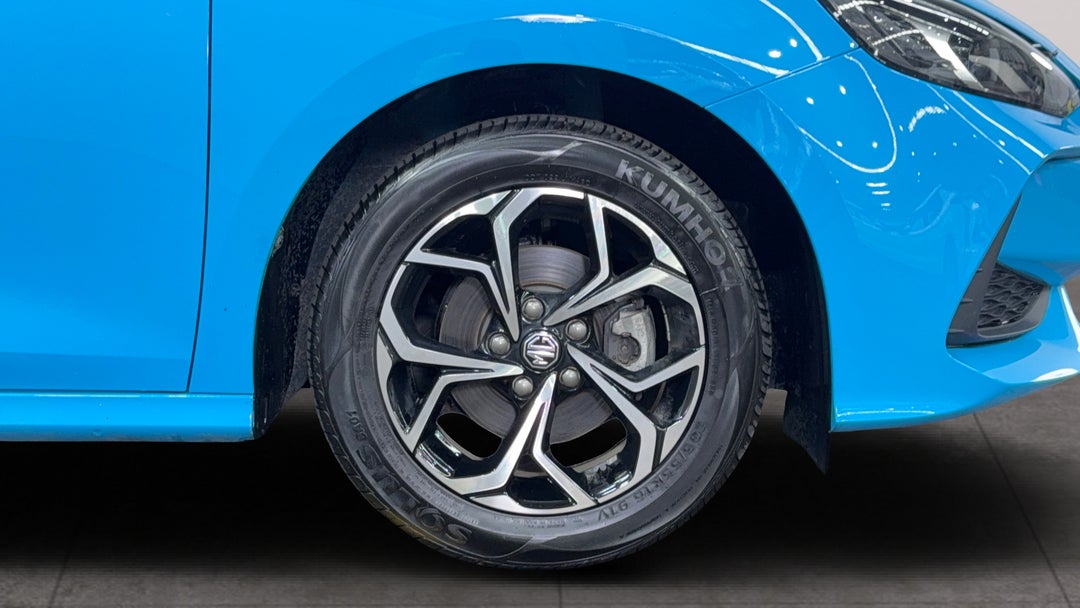 2024 MG Mg5 Vibe, Automatic, 20101 km, Right Front Wheel