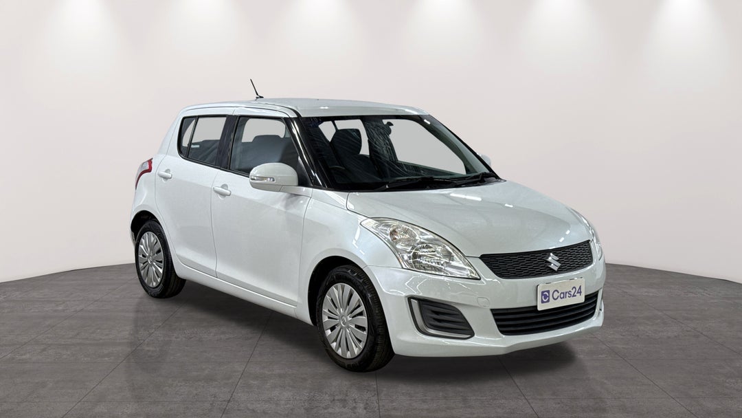 2015 Suzuki Swift Gl, Automatic, 94062 km, Right Front Diagonal (45- Degree) View