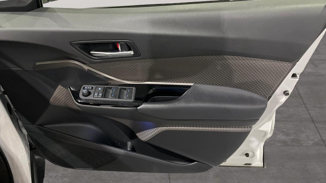 2023 Toyota C-HR Koba (2WD) Hybrid, Automatic, 62625 km, Speaker View