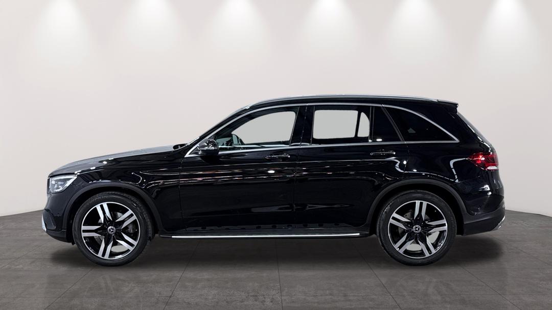 2020 Mercedes-benz GLC 300 4matic, Automatic, 78067 km, Left Side View