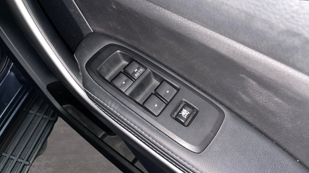 2021 Ford Ranger Xlt 3.2 (4x4), Automatic, 38957 km, Drivers Side Door Panel Controls