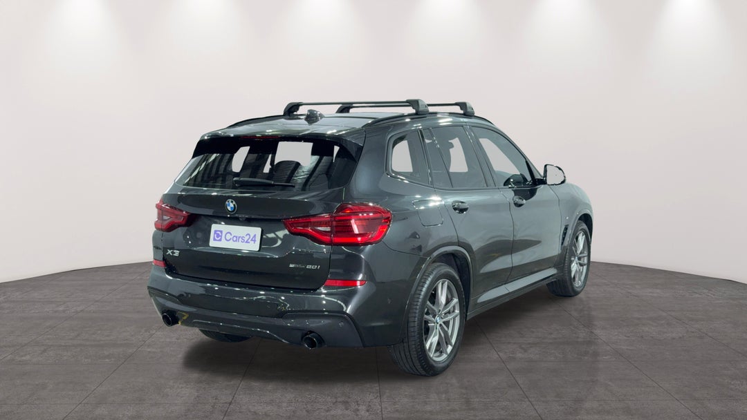 Right Back Diagonal (45- Degree) View