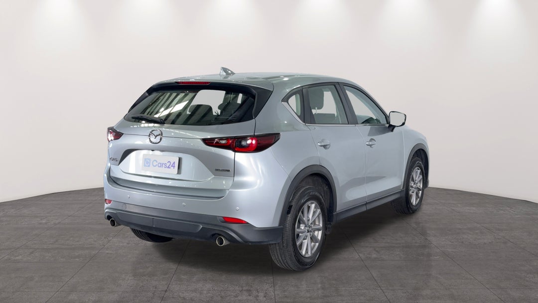 Right Back Diagonal (45- Degree) View