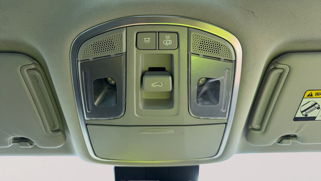 On-Roof Controls/Sunglass holder