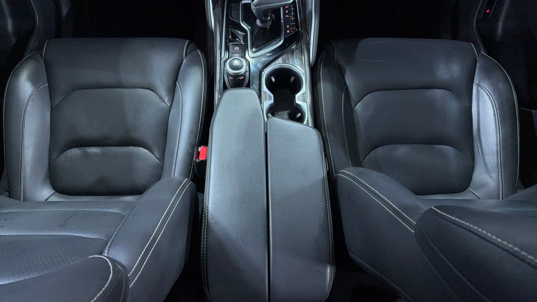 2021 LDV D90 Executive (4WD) D20, Automatic, 87549 km, Center Console