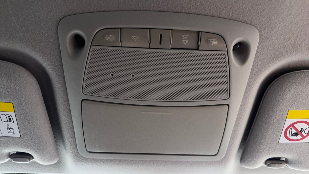 On-Roof Controls/Sunglass holder