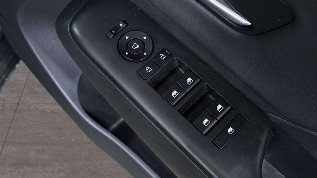 2023 Hyundai Kona Premium, Automatic, 32252 km, Drivers Side Door Panel Controls