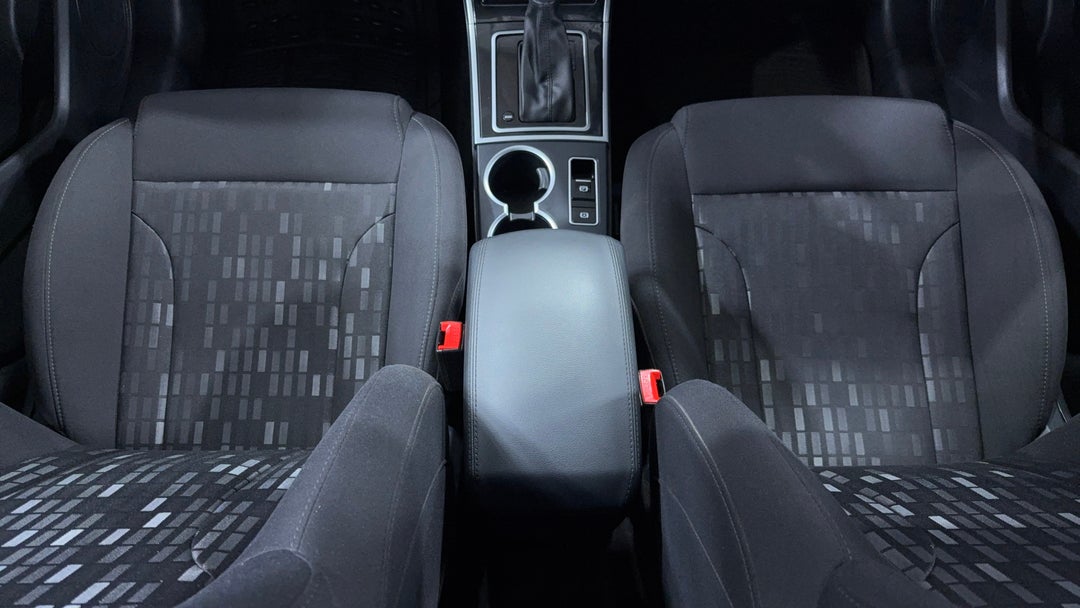 2018 Haval H2 Premium (4x2), Automatic, 103954 km, Center Console