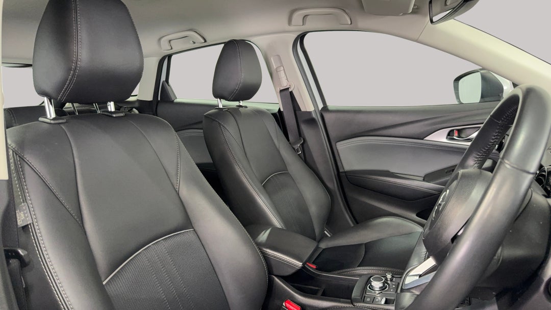 2023 Mazda CX-3 Stouring (fwd), Automatic, 34161 km, Right Side Front Door Cabin View