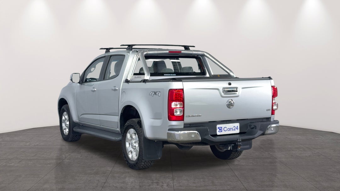 Left Back Diagonal (45- Degree) View