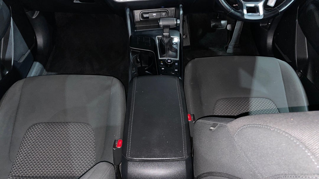 2023 Kia Sportage S (FWD), Automatic, 48157 km, Center Console