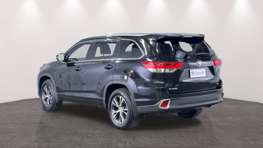 Left Back Diagonal (45- Degree) View