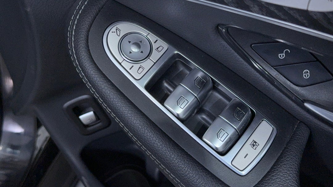 2019 Mercedes-benz GLC 200, Automatic, 68705 km, Drivers Side Door Panel Controls