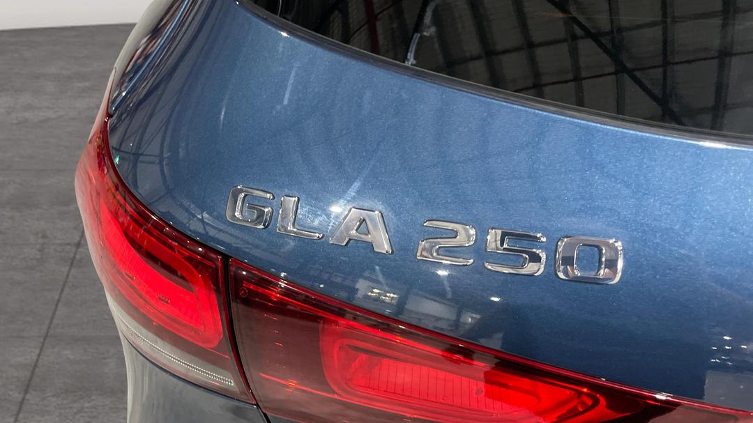 2023 Mercedes-benz GLA 250 4matic, Automatic, 40479 km, Badge (Boot Left Side)