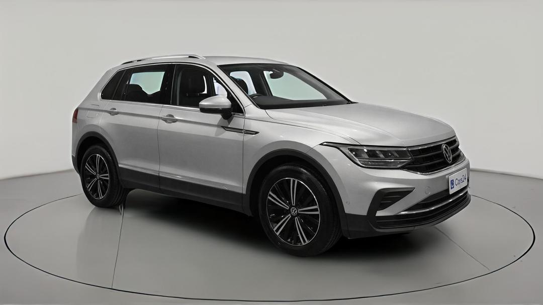 2021 Volkswagen Tiguan 110tsi Life, Automatic, 107906 km, Right Front Diagonal (45- Degree) View