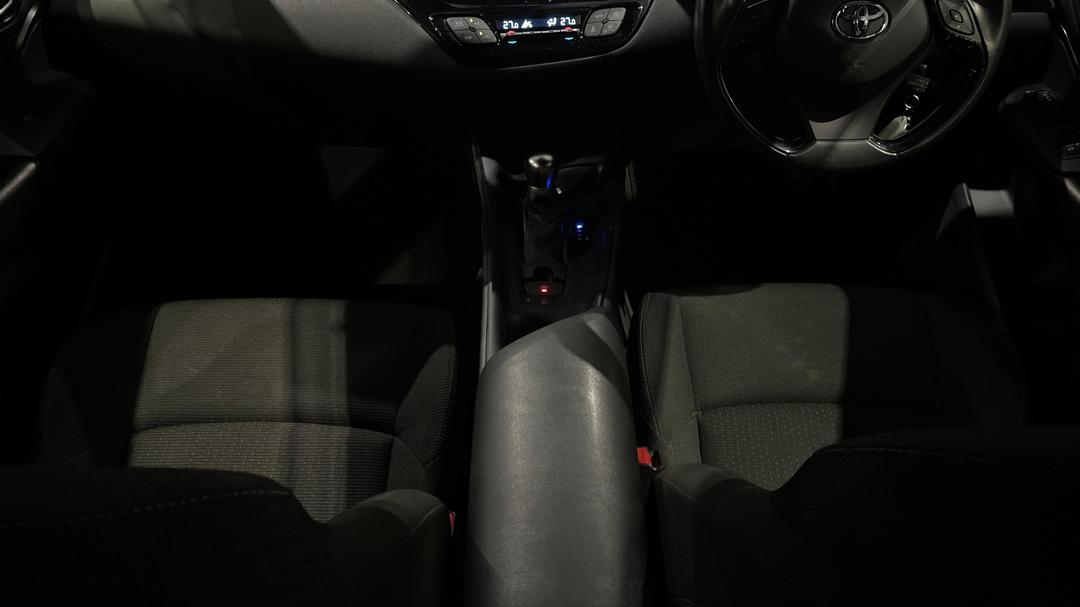 2018 Toyota C-HR (2WD), Automatic, 82458 km, Center Console