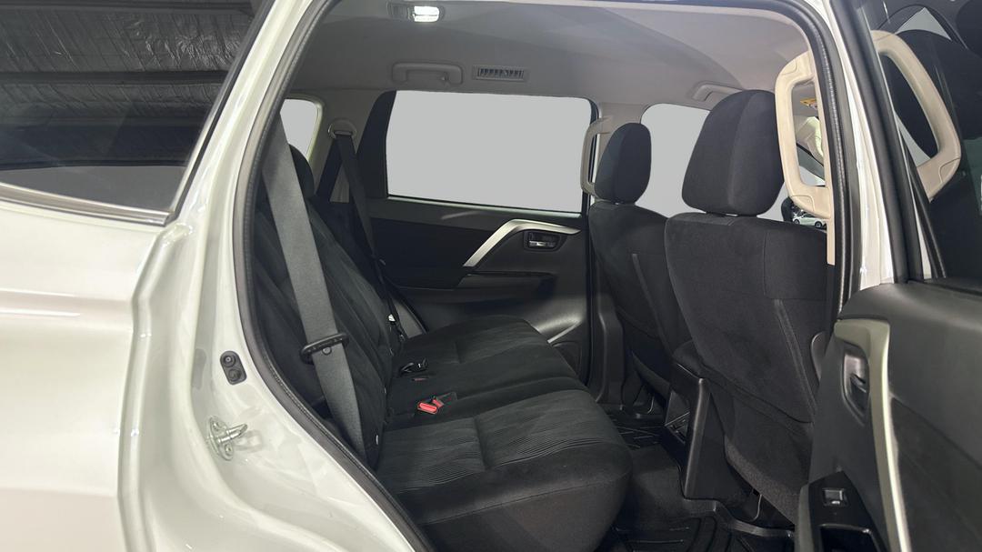 2022 Mitsubishi Pajero Sport Gls (4WD) 7 Seat, Automatic, 17746 km, Right Side Rear Door Cabin View