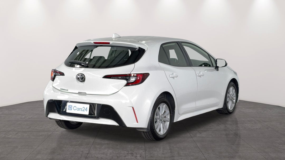 Right Back Diagonal (45- Degree) View