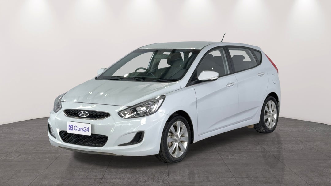 Left Front Diagonal (45- Degree) View