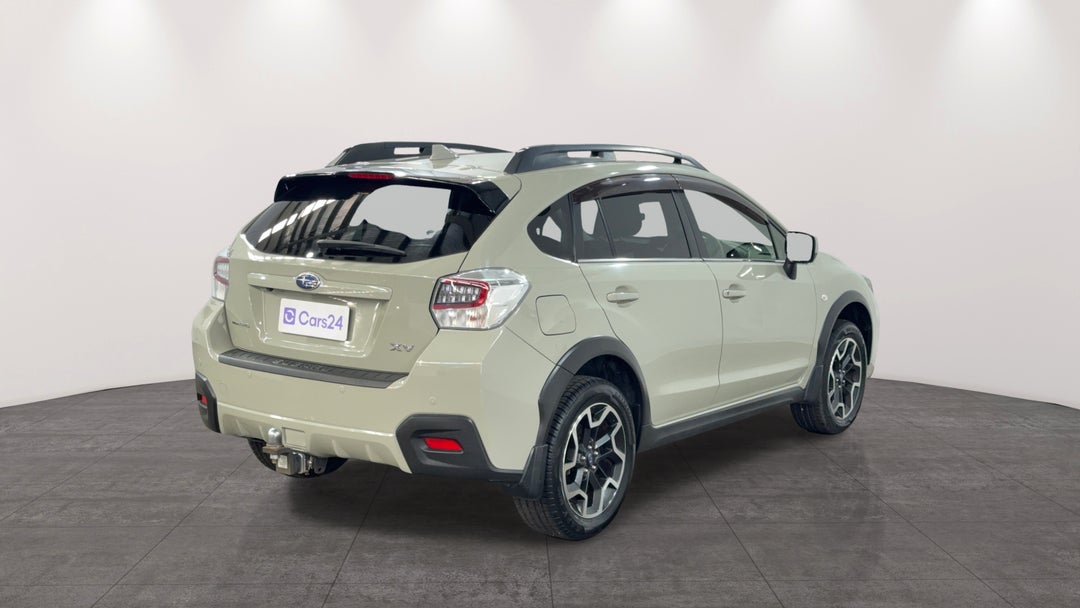 Right Back Diagonal (45- Degree) View