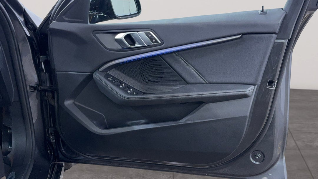 2020 BMW 1 18i M Sport, Automatic, 33346 km, Speaker View