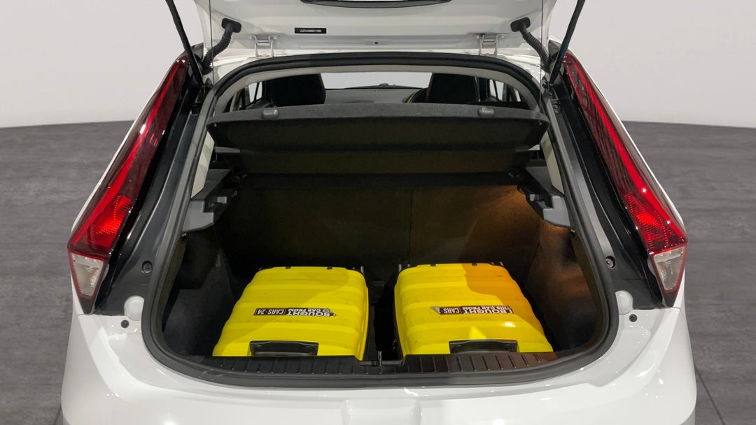 2022 MG Mg3 Auto Core, Automatic, 25012 km, Boot Inside View with Luggage