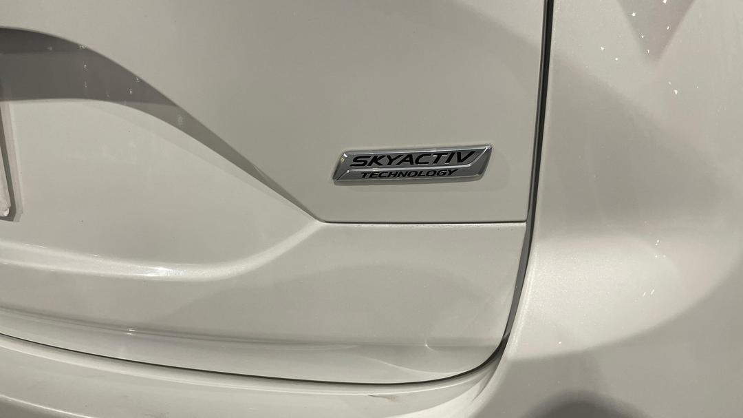 2017 Mazda CX-5 Maxx Sport (4x4), Automatic, 122567 km, Badge (Boot Right Side)