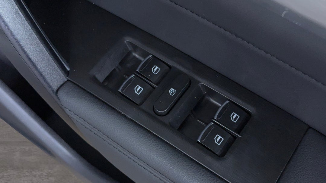 2018 Haval H2 Premium (4x2), Automatic, 103954 km, Drivers Side Door Panel Controls