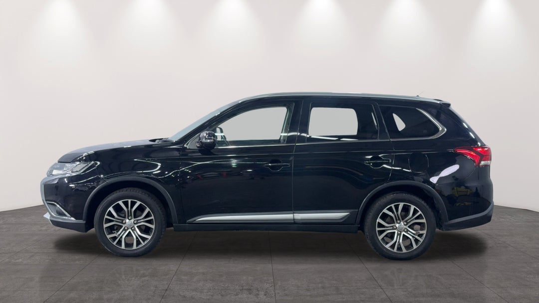 2016 Mitsubishi Outlander Ls (4x2), Automatic, 146446 km, Left Side View