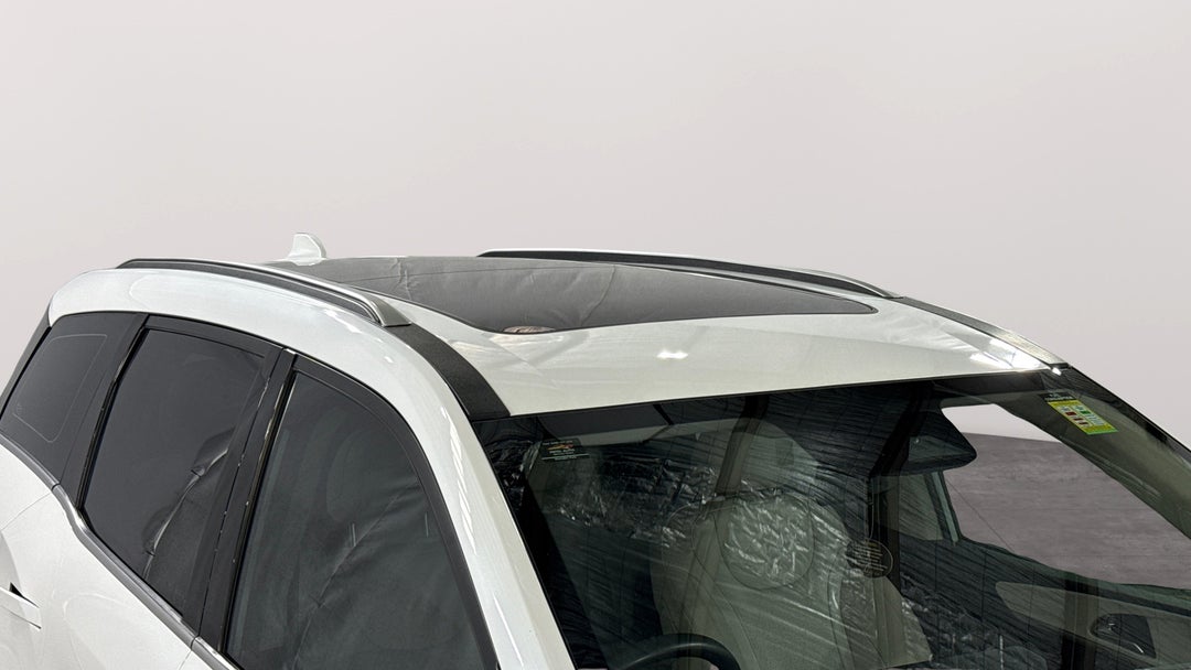 2023 Mahindra Xuv700 Ax7l, Automatic, 60220 km, Roof/Sunroof View