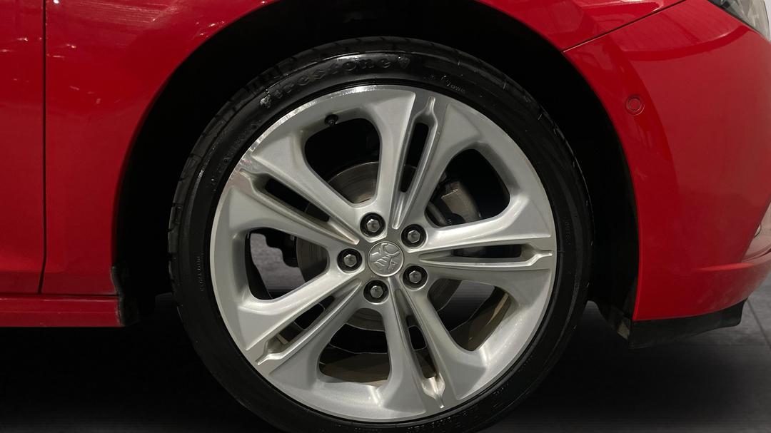 2017 Holden Astra Ltz, Automatic, 61391 km, Right Front Wheel