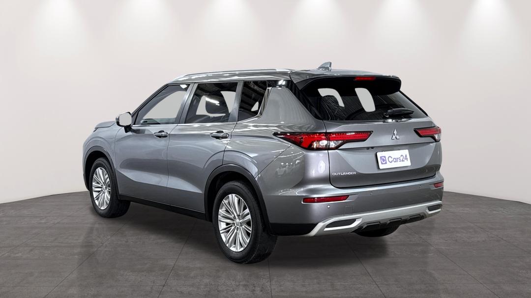 2023 Mitsubishi Outlander Ls 7 Seat (2WD), Automatic, 59322 km, Left Back Diagonal (45- Degree) View