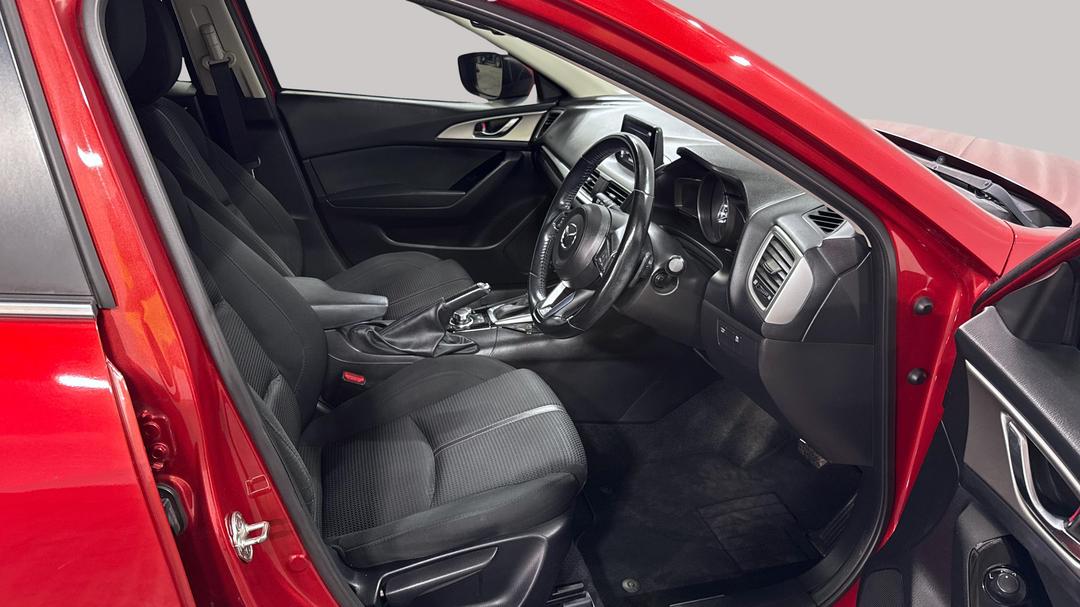 2016 Mazda Mazda3 Maxx, Automatic, 86847 km, Right Side Front Door Cabin View