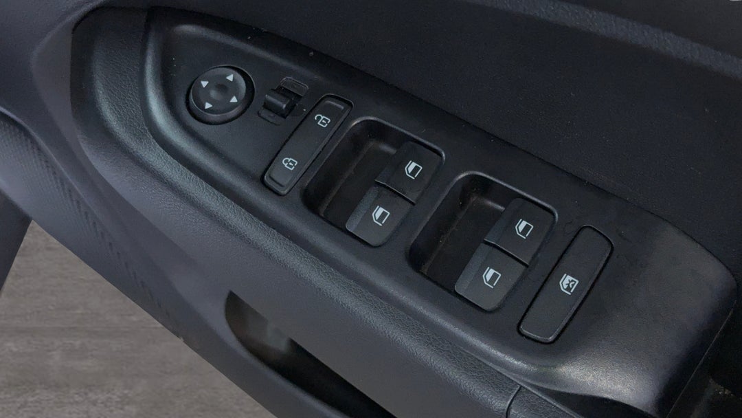 2023 Hyundai Venue Venue, Automatic, 64796 km, Drivers Side Door Panel Controls