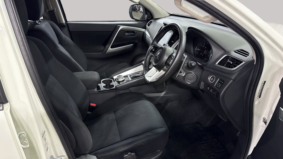 2024 Mitsubishi Pajero Sport Gls (4WD) 7 Seat, Automatic, 38484 km, Right Side Front Door Cabin View