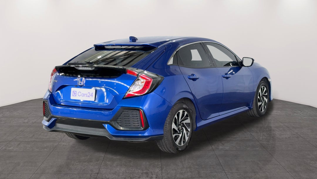 Right Back Diagonal (45- Degree) View