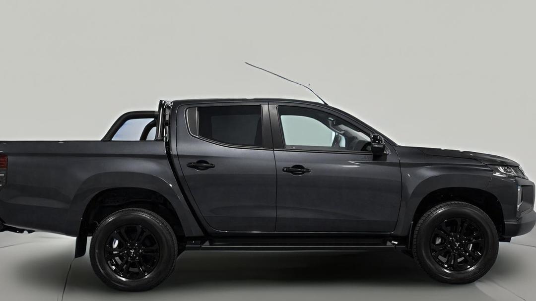 2023 Mitsubishi Triton Gsr (4x4), Automatic, 22992 km, Right Side View