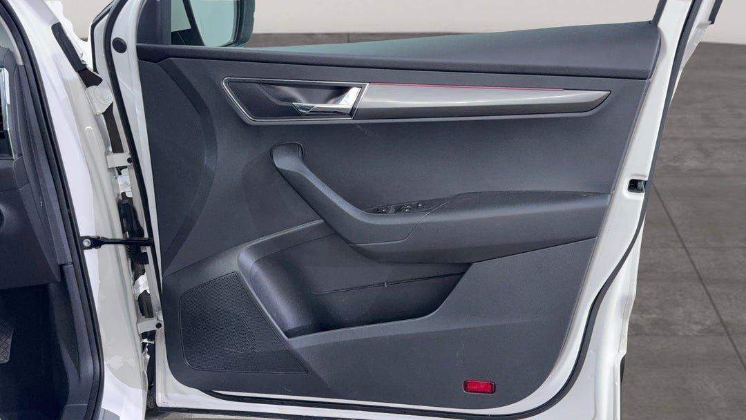 2020 SKODA Karoq 110tsi, Automatic, 55168 km, Speaker View