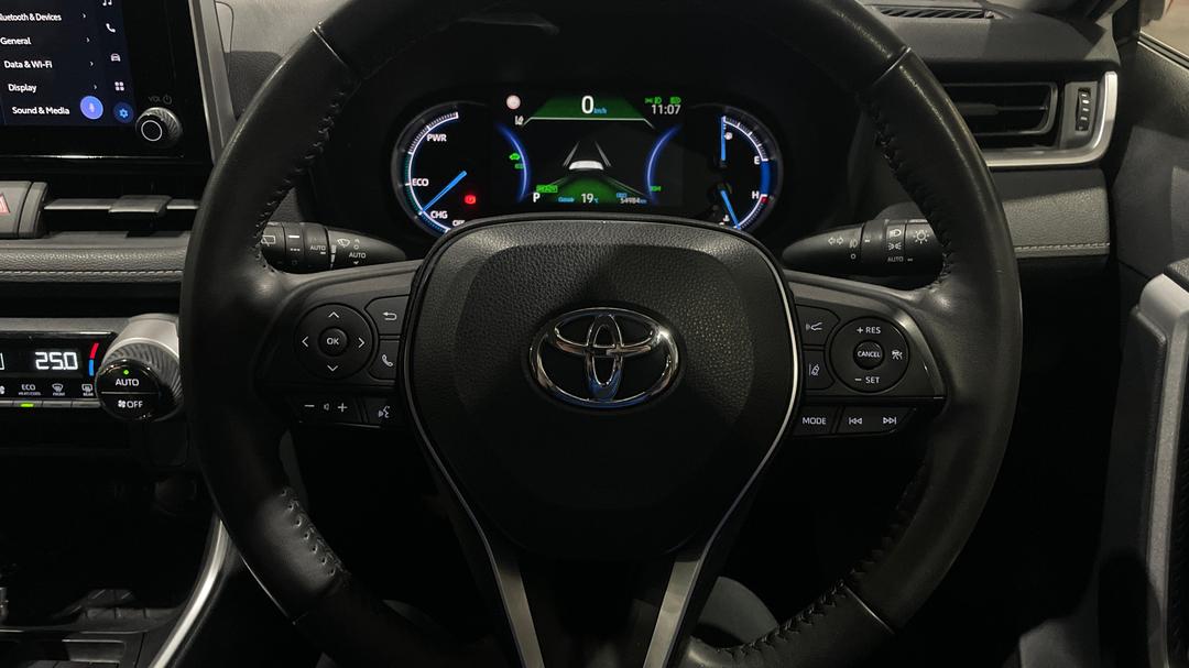 2023 Toyota RAV4 Gx (AWD) Hybrid, Automatic, 54984 km, Steering Wheel Close-up