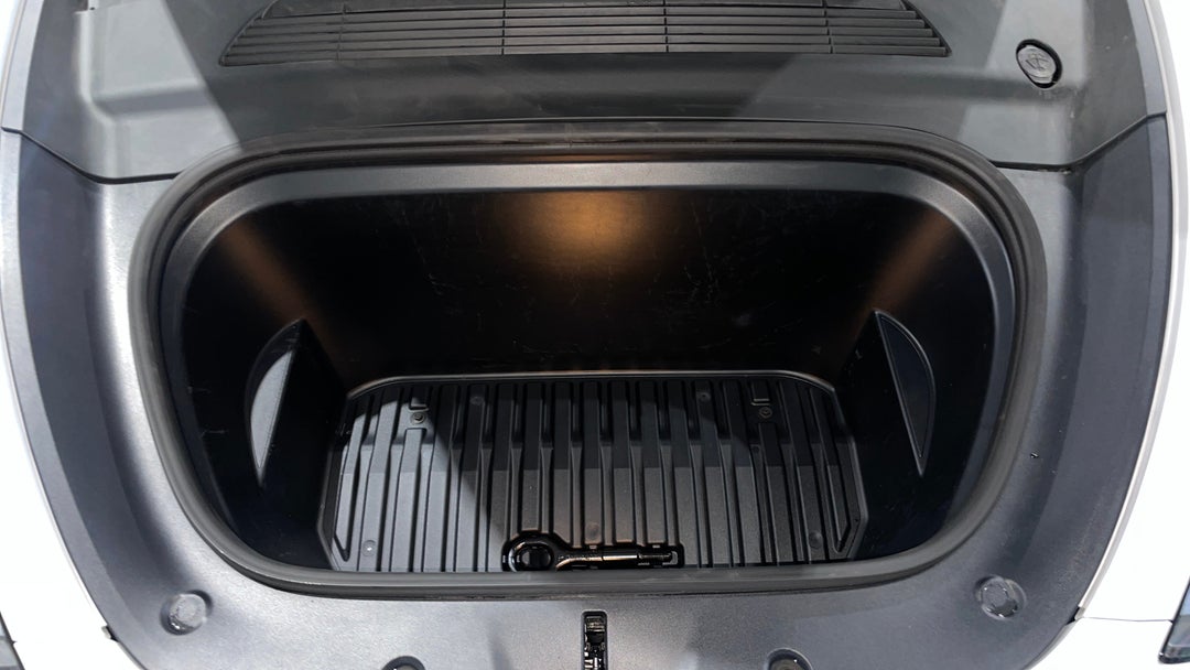 2023 Tesla Model Y Performance, Automatic, 32376 km, Open Bonnet (Engine)