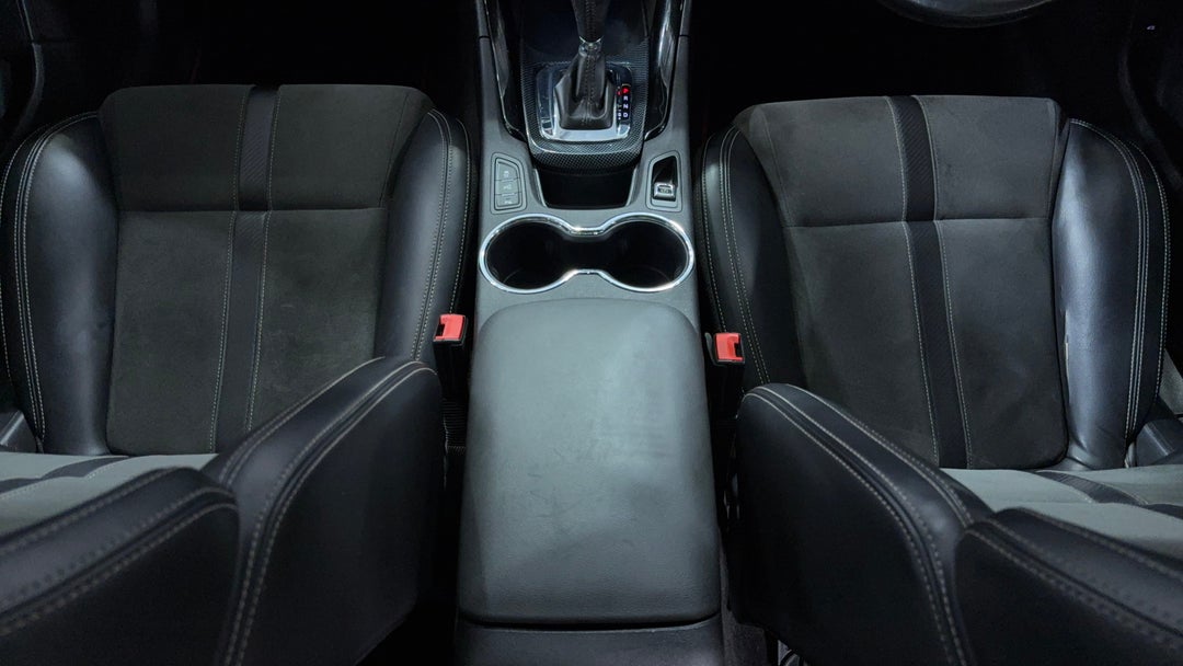 2017 Holden Commodore Sv6, Automatic, 153195 km, Center Console