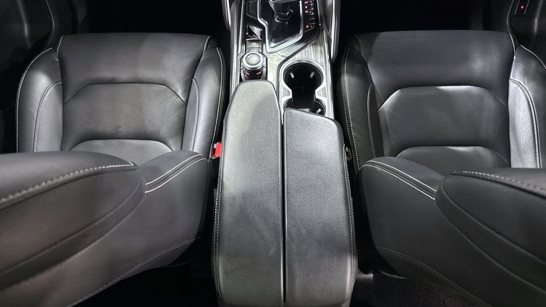 2020 LDV D90 Executive (4WD), Automatic, 104210 km, Center Console