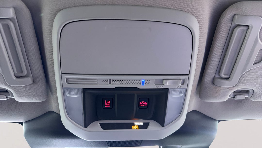 On-Roof Controls/Sunglass holder