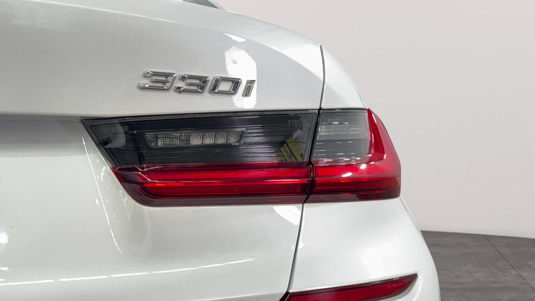 Badge (Boot Right Side)