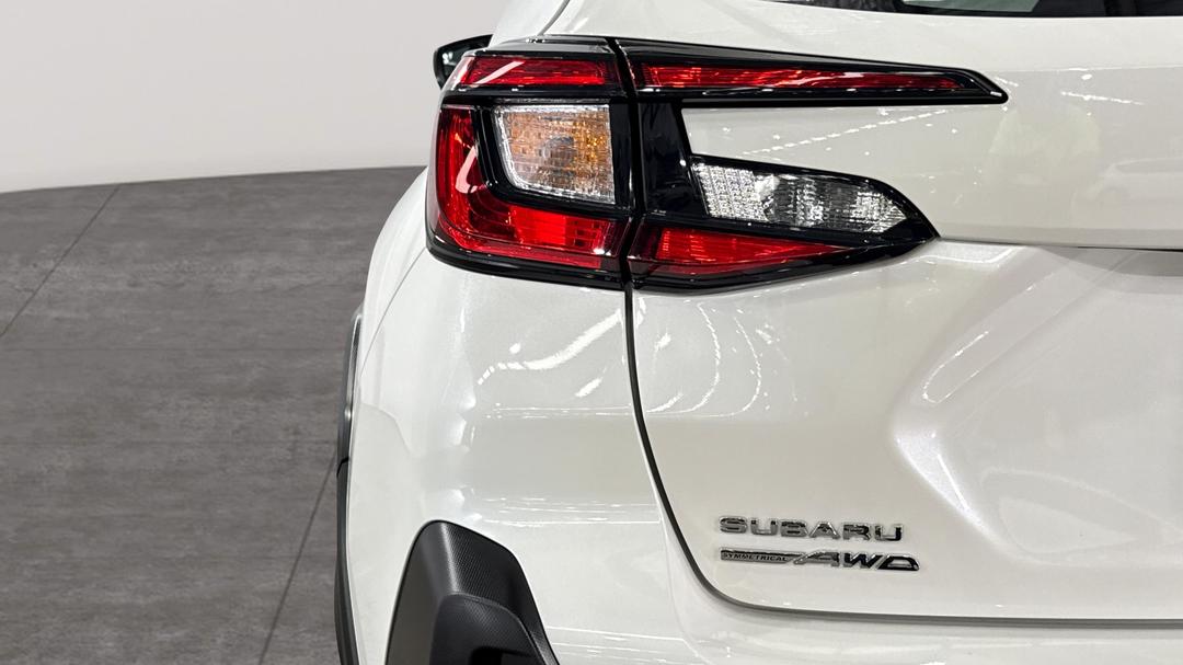 2025 Subaru Crosstrek AWD 2.0l, Automatic, 28551 km, Badge (Boot Left Side)