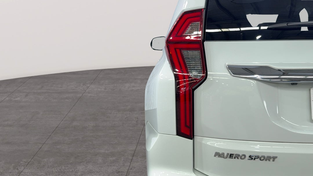 Badge (Boot Left Side)