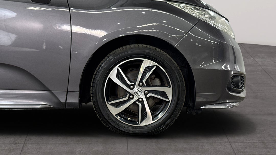 2016 Honda Odyssey Vti-l, Automatic, 91775 km, Right Front Wheel